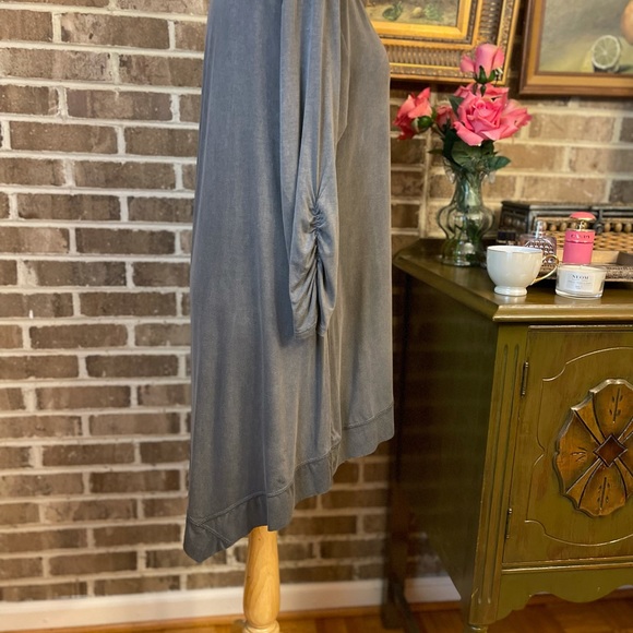 Slate gray Easel asymmetrical tunic - Picture 3 of 11